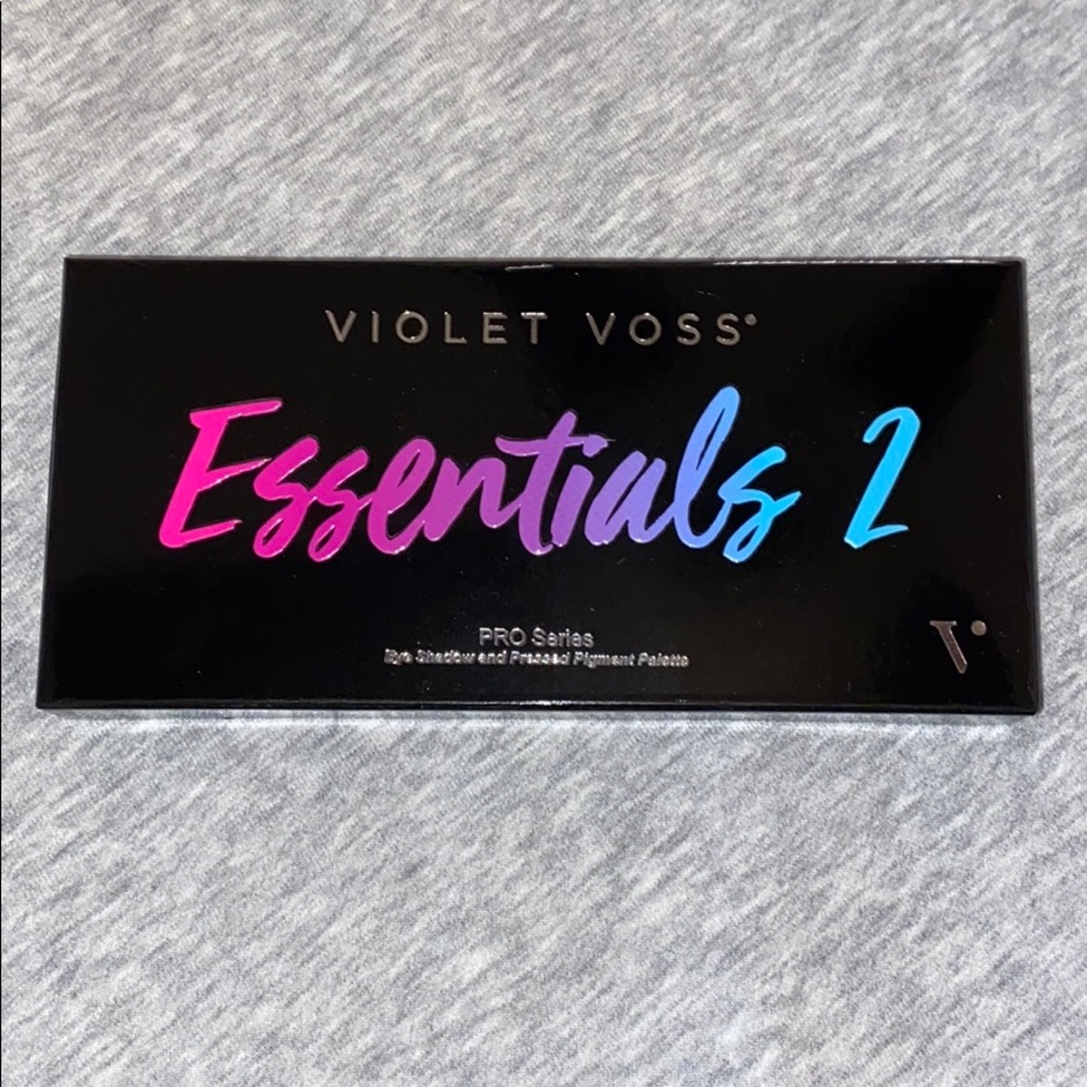 Violet Voss Essentials 2 eyeshadow palette